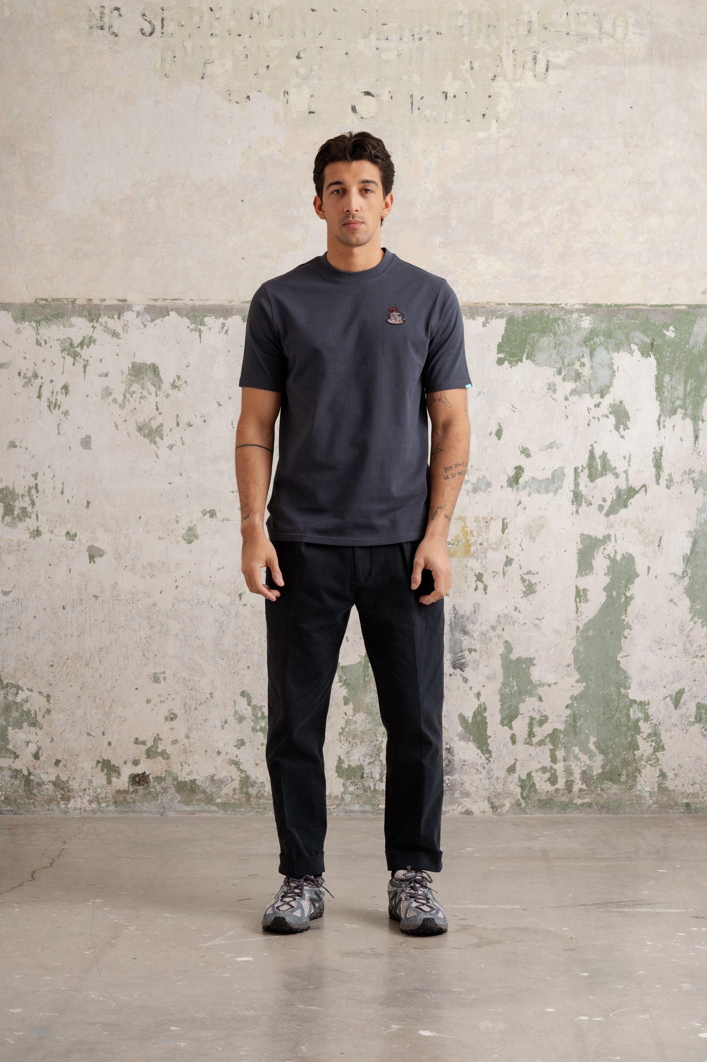 Tee navy Front Patch Back Print